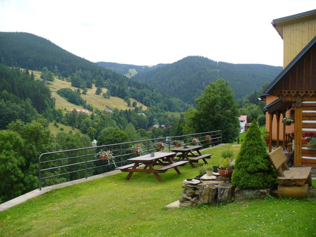 Bouda Na Ceste Pec pod Sněžkou Buitenkant foto