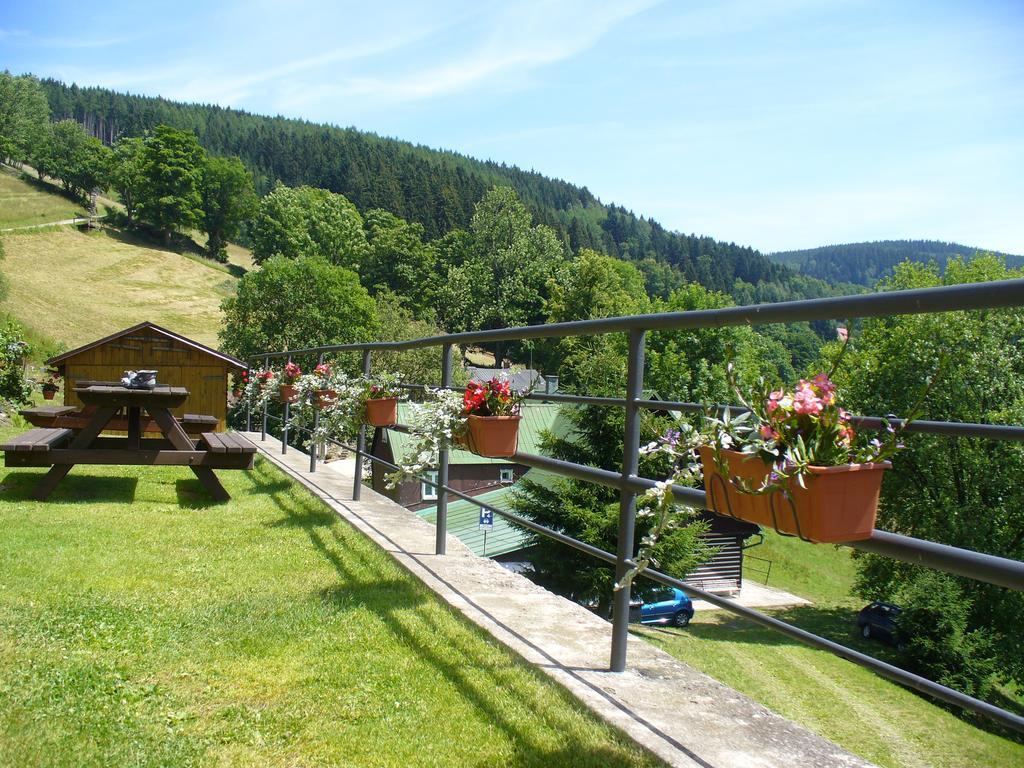 Bouda Na Ceste Pec pod Sněžkou Buitenkant foto
